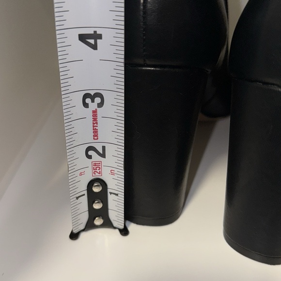 Bernardo Honour Ankle Boot w Metal Fringe Black Leather Bootie Women’s 7.5 - Picture 8 of 14